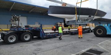 yatch transportation
